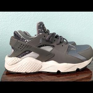 RARE Grey Nike Air Hurache’s